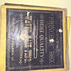 Vintage Waved Hair Pins - Black and Gold